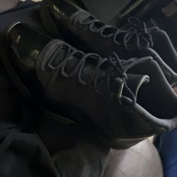 Cap And Gown Jordan 11s