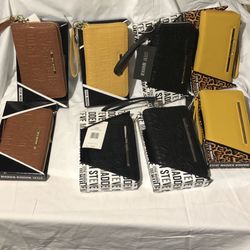 Steve Madden wrist long wallet