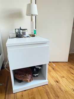Moving out sale