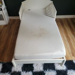 Toddler Bed Frame + Mattress