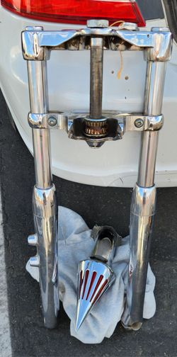 Motorcycle Front Fork Assembly Chrome and chrome intake