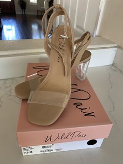 Women’s Dress Shoes -  Clear 