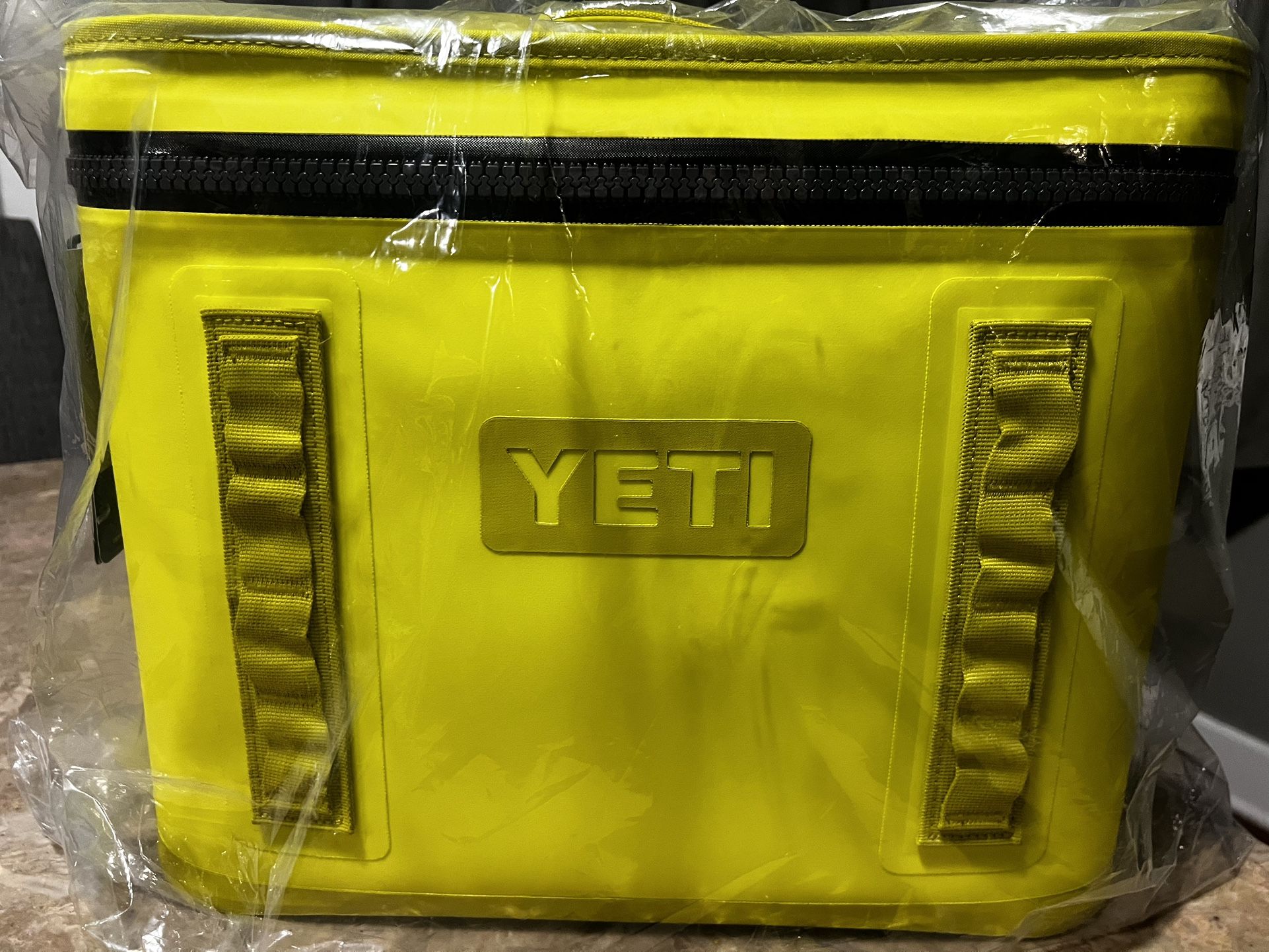 Yeti Flip 18 Cooler