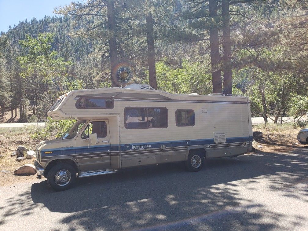 1988 Ford E350 Jamboree Fleetwood