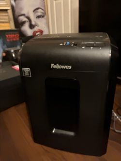 Fellowes 10M Paper Shredder