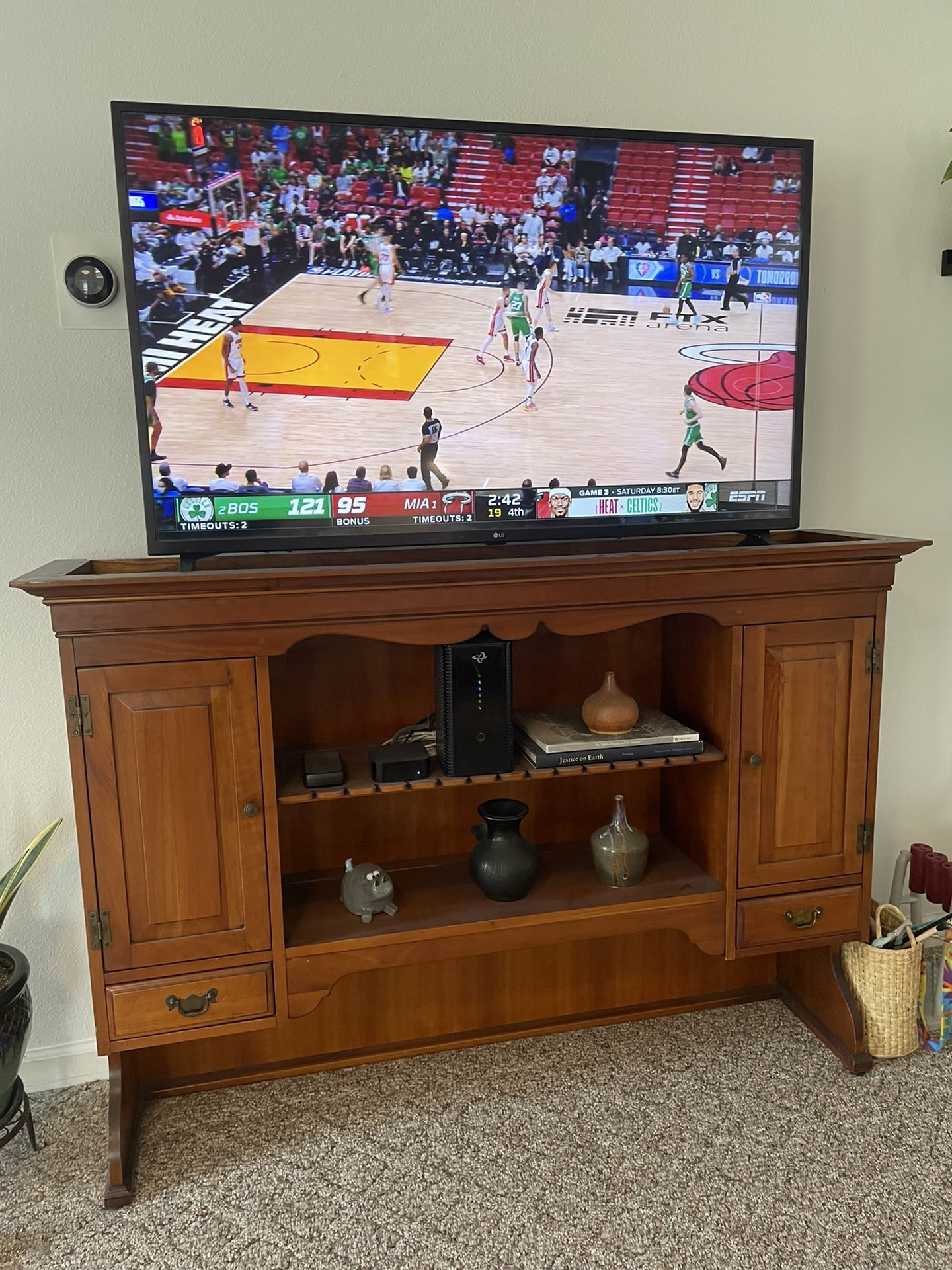 TV (50” LG 4k Smart) & TV Stand