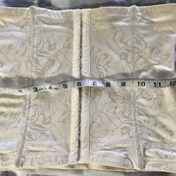 Body Shaper Waist Belt Size M. Like New!