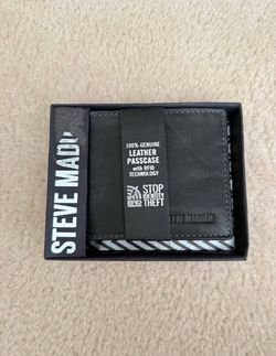 Steve Madden Genuine Leather RFID Technology Black Bifold Wallet