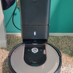iRobot Roomba i8+