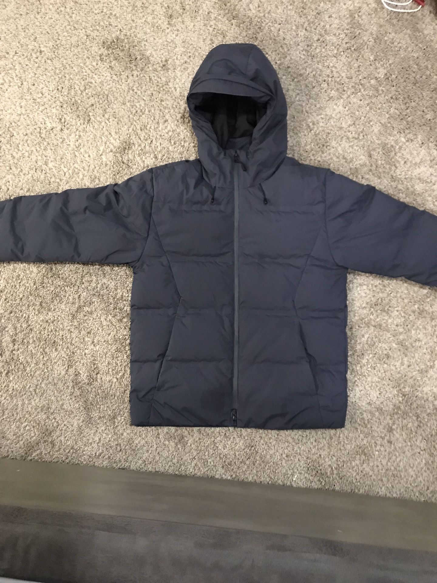 Patagonia Jackson Glacier Down Jacket Mens Size Small. Price Negotiable