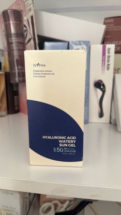 Isntree hyaluronic acid watery sun gel
