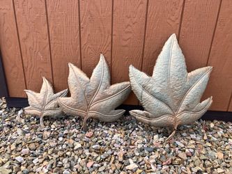Metal leaf decor