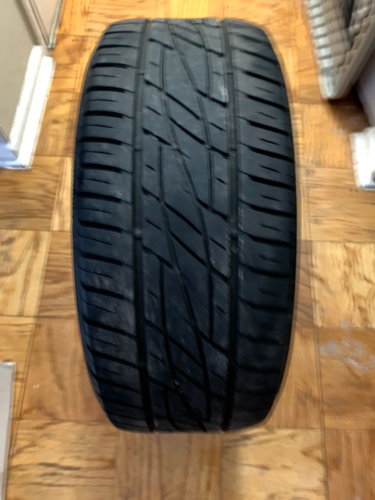 Tire Firestone 235/50/17