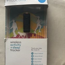 Fitbit Ultra FB102B Wireless Activity & Sleep Tracker