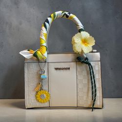 Tahari White Purse New, with tags
