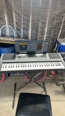 Yamaha music keyboard