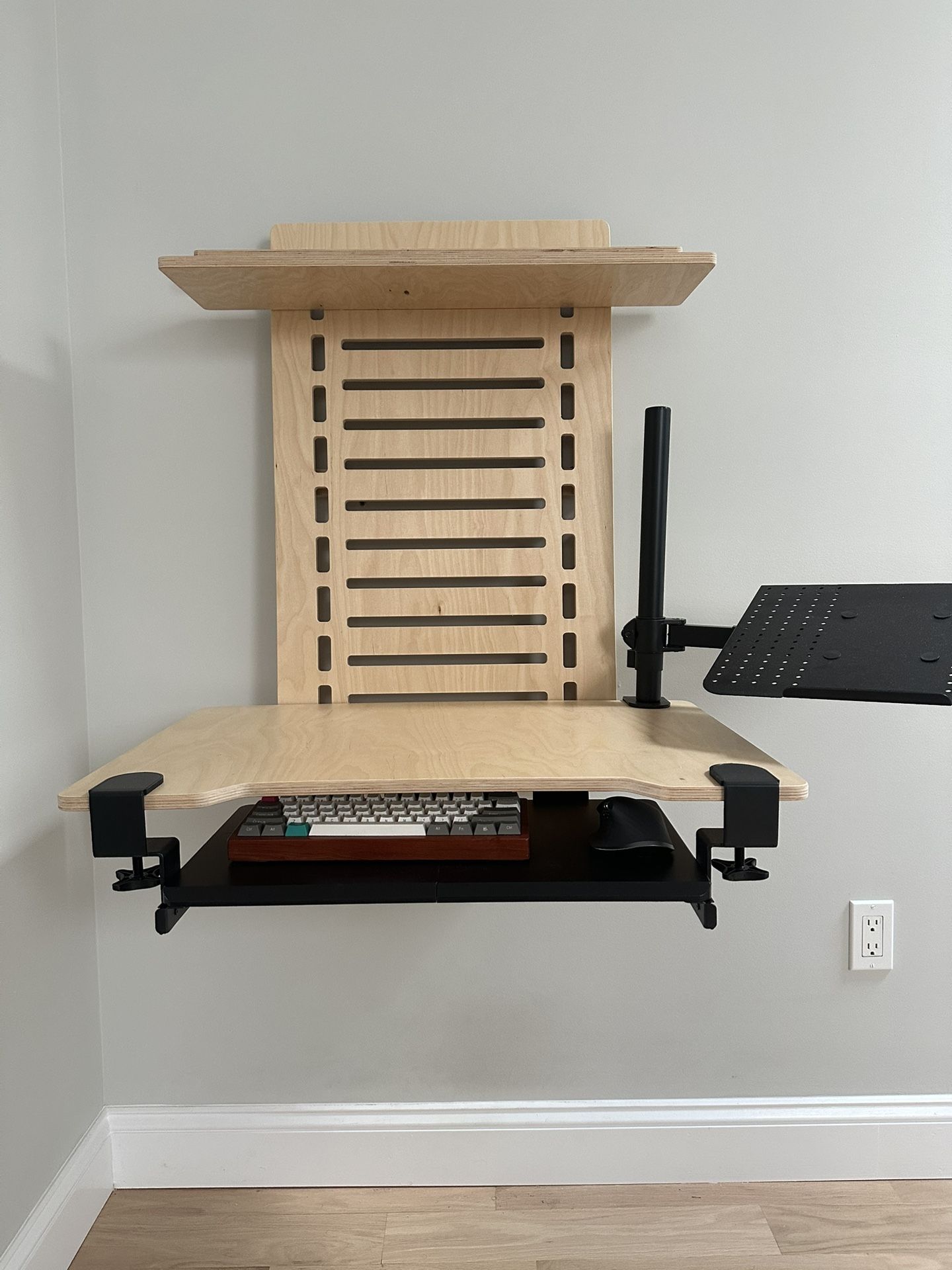 Modular Floating/Standing Desk WFH