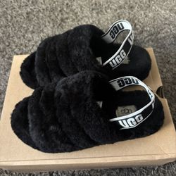 Black Ugg Slippers 