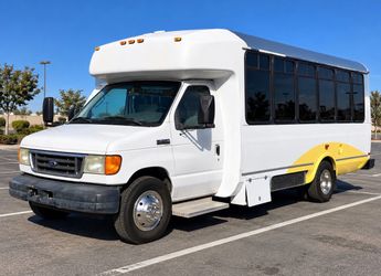 Ford E-450 Shuttle Bus