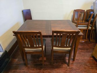 Dining room table