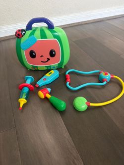 Cocomelon Doctor Playset