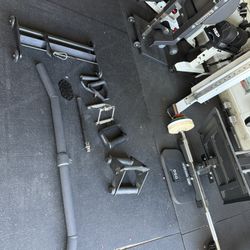 Gym Equipment 200$ For All 