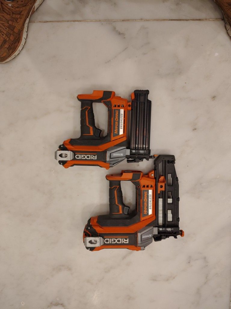 RIDGID 18 &16 GA BRUSHLESS HYPERDRIVE COMBO PRACTICALLY NEW