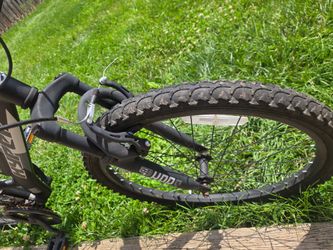 Hyper Bicycles 24inches Good Condición interested text