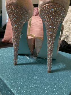 Betsy heels 7.5 ( also can fit a 7 w a insole)