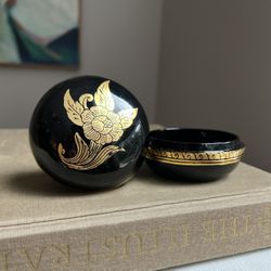 Small Vintage HandPainted Paper Mache Trinket Box ( D3” ) firm on price 