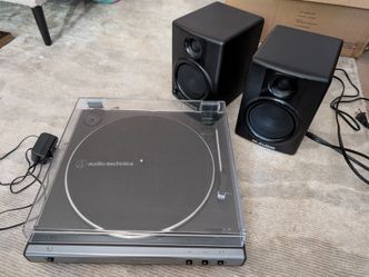 Audio-Technica LP60X Turntable & M-Audio AV40 Monitor Bundle