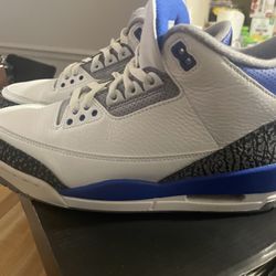 Jordan’s Retro 3 Size 9.5 