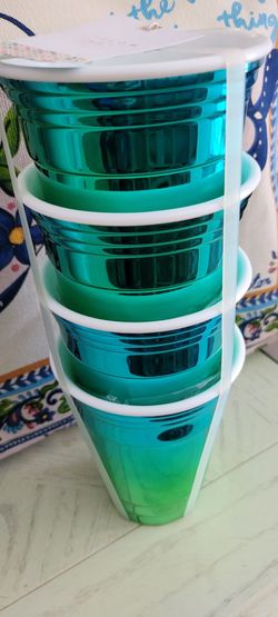 Insulated plastic ombre tumblers