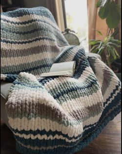 Chunky Hand knit Blanket, Custom Made