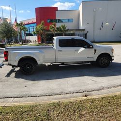 2017 Ford F-350 Super Duty Tow Truck 