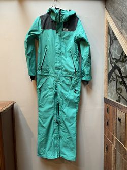 New Women’s Airblaster Suit XS  (onesie, Bib) 