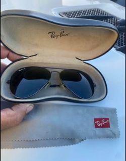 Ray-Ban aviator glasses
