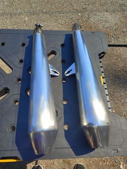 British Customs Predator Pro Exhaust, Thruxton 900