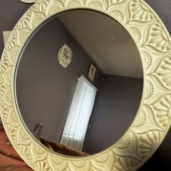 Round Mirror