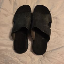 Leather Sandles By COLE HAAN WOMENS /MENS