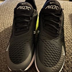 Nike Air 270 Men Size 8.5 Women’s Size 10