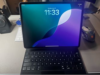 Apple iPad Pro 12.9” (5th Generation) + Magic Keyboard Bundle