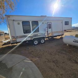 2013 Carson Trailer 5th Wheel