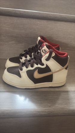 LITTLE BOYS YEEZYS AND JORDANS