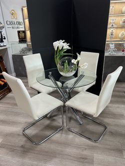 Comedor redondo con 4 sillas