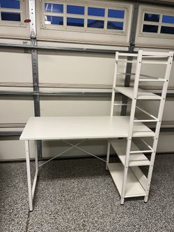 Student Desk w/Bookshelf