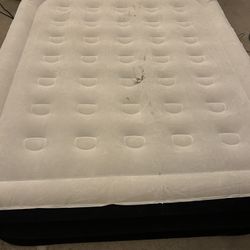 King Koil Queen Size Air Mattress