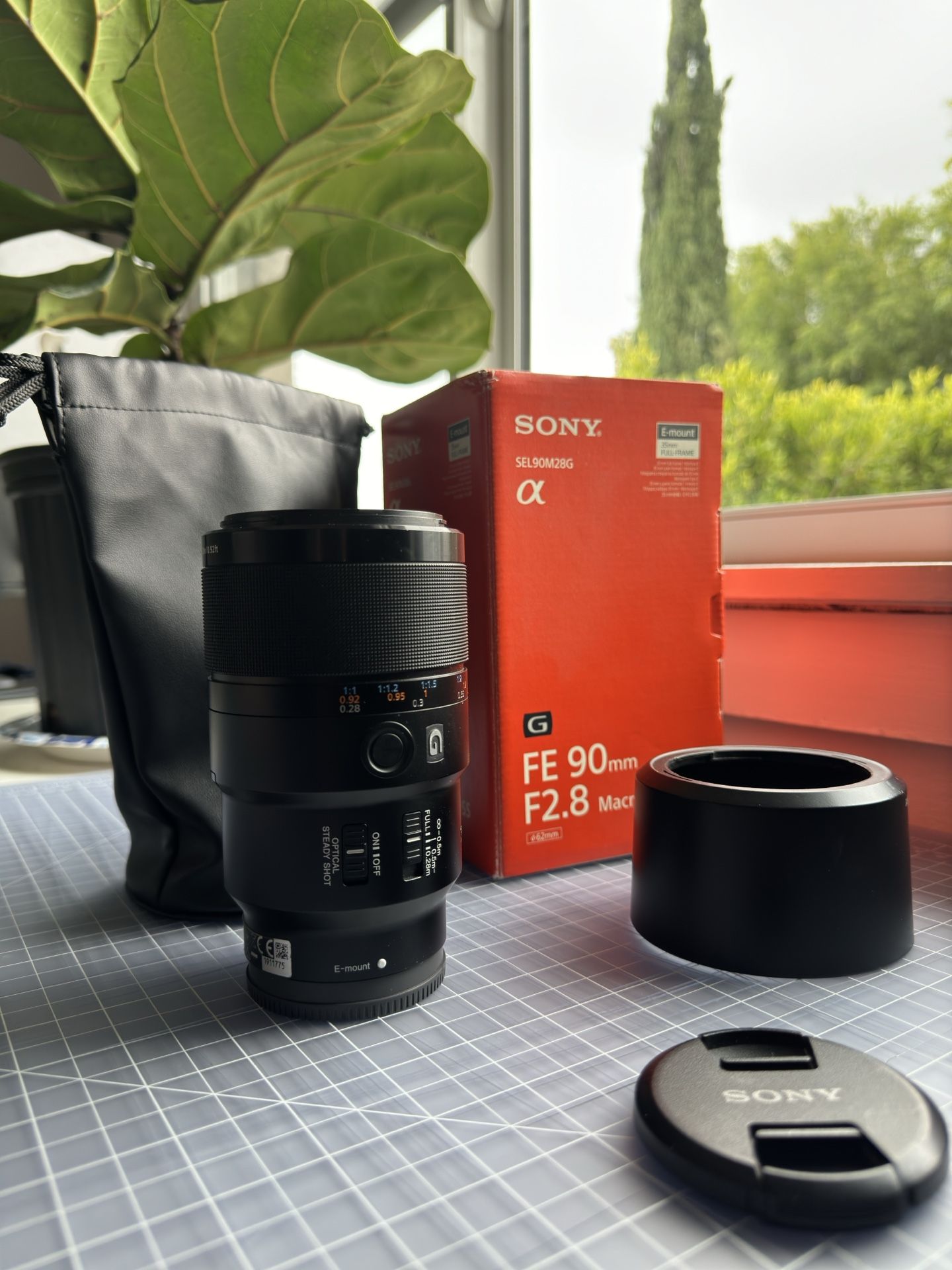 Sony 90mm F2.8 Macro G OSS Lens