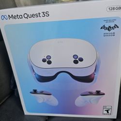 Brand New Meta Quest 3S  Batman Arkham 128  GB VR Headset
