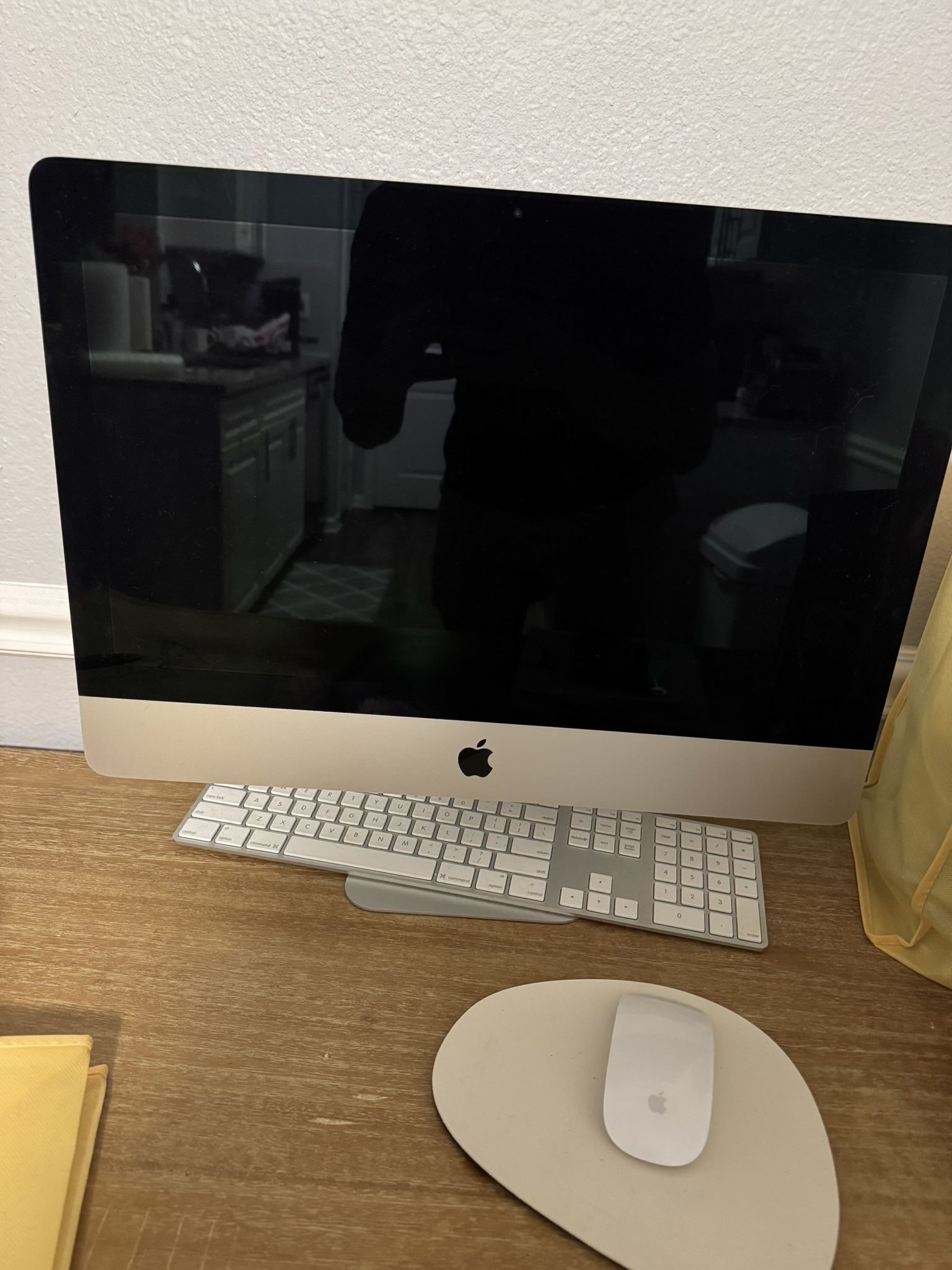 Apple Desktop Computer